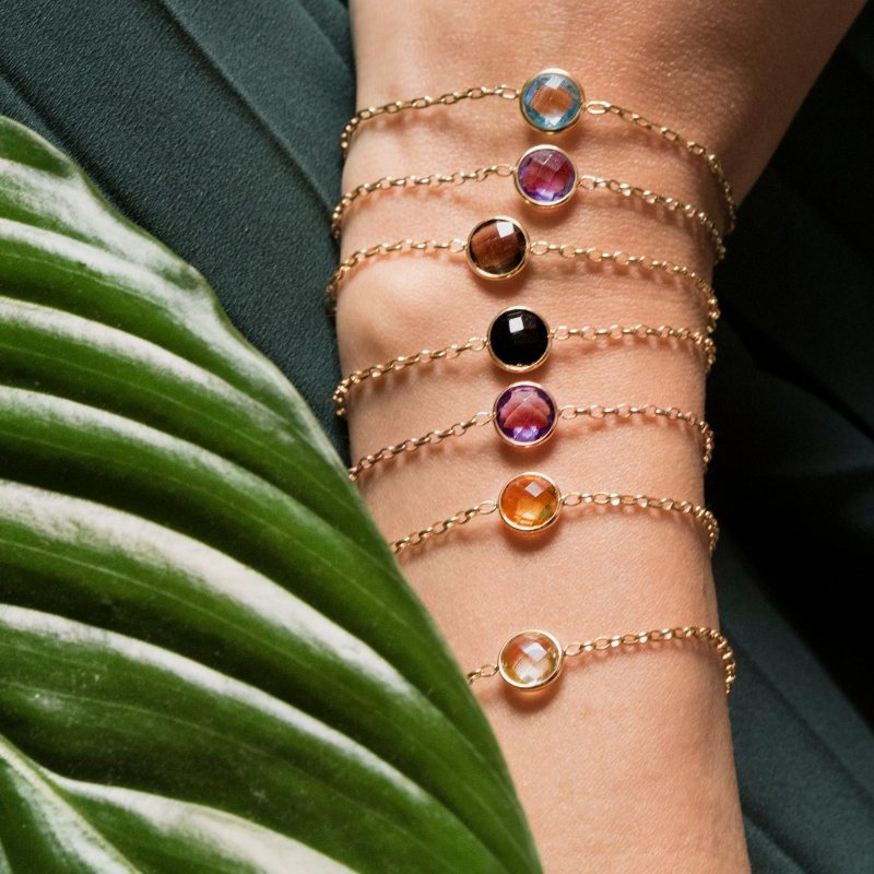 Colors bracelets in gold with natural stones