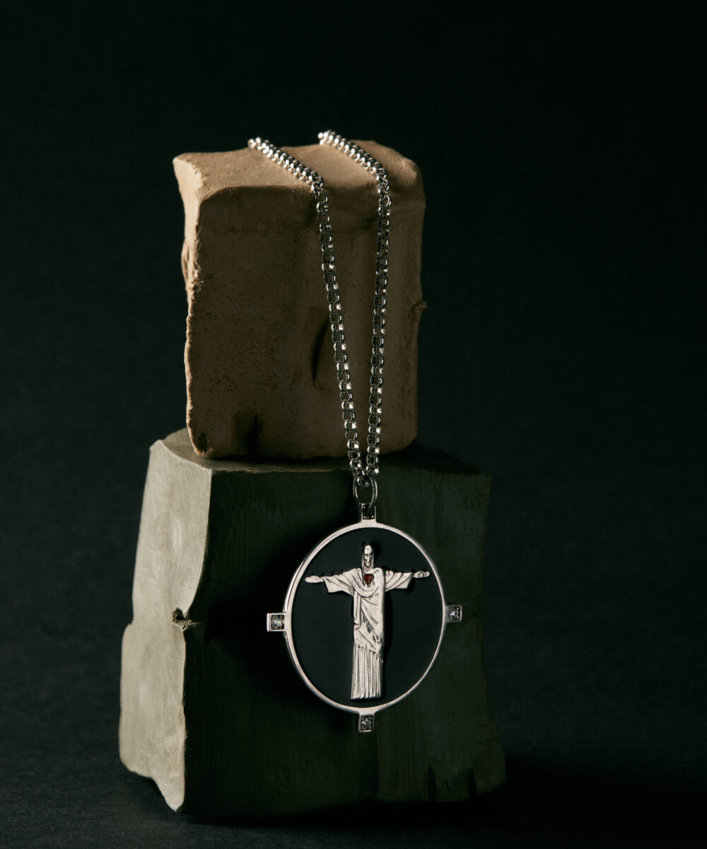 Collana Corcovado Nera – Simbolo di Protezione e Forza Interiore - Immagine 4